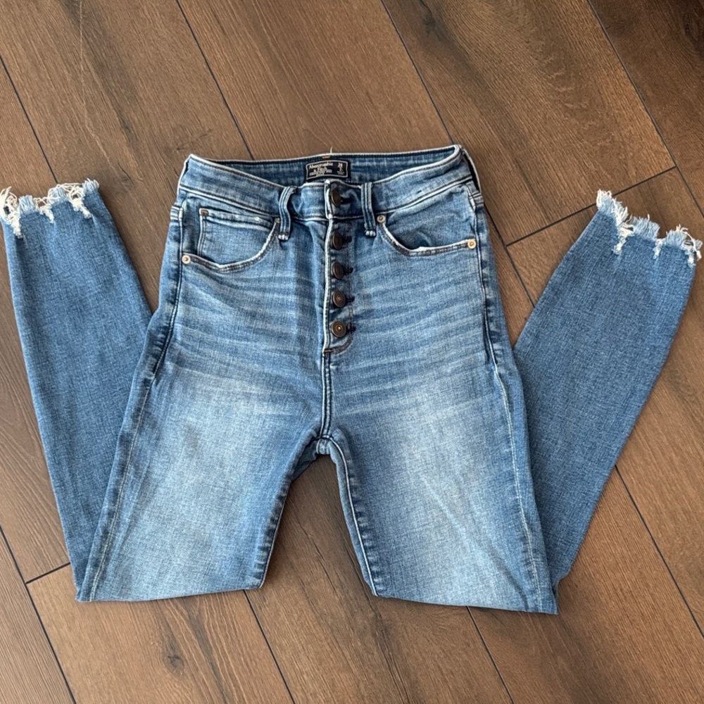Abercrombie & Fitch Simone High Rise Ankle Jeans